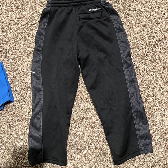 Jordan joggers for kids - Picture 3 of 3